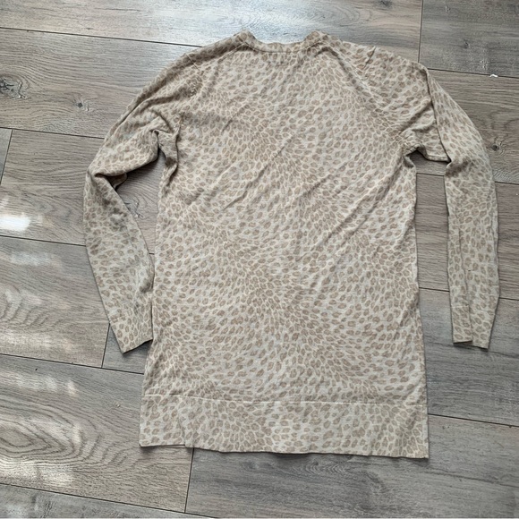 Women’s Medium 100% Merino Leopard Cardigan - Picture 2 of 4